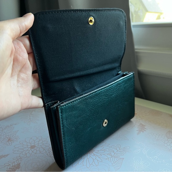 Street Level Emerald Green Faux Leather Clutch with Handle - Picture 4 of 7